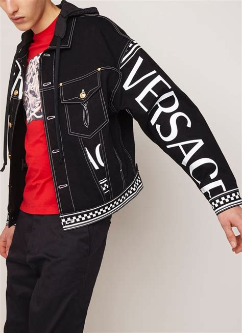 versace jas bijenkorf|versace kleding.